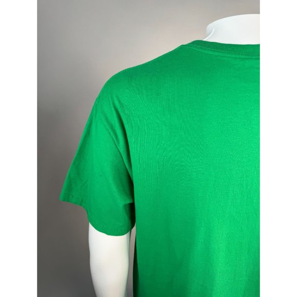 Gildan Mistletoe Present Ugly Christmas Sweater TShirt Sz Large Green Cotton - Picture 12 of 16